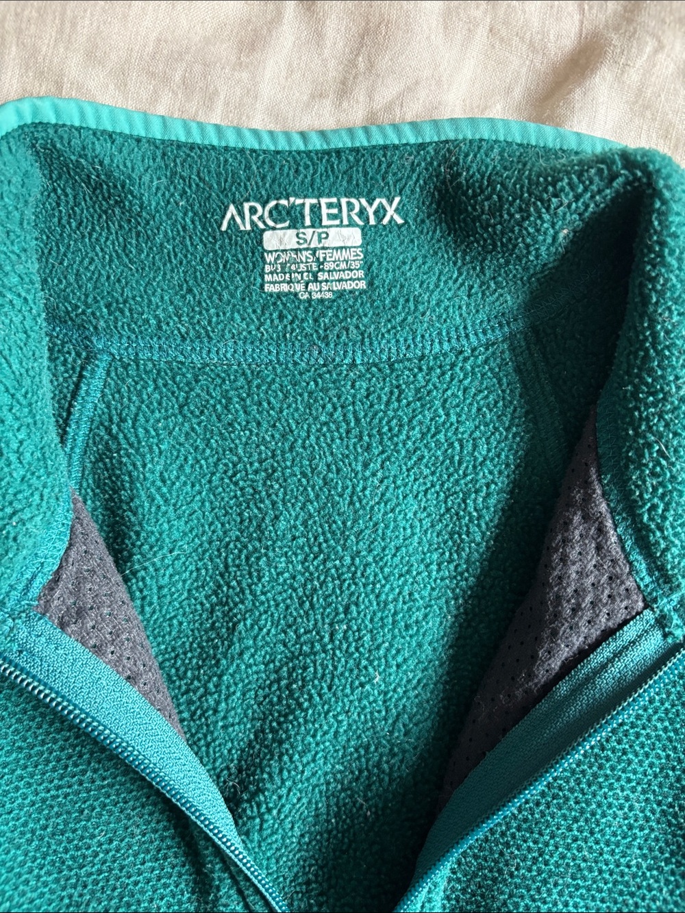 Arc'teryx Teal and Aqua Women's Full-Zip Fleece Jacket - Picture 3 of 3
